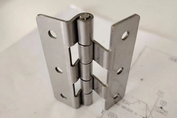 Anti-vibration Screw-on Hinge