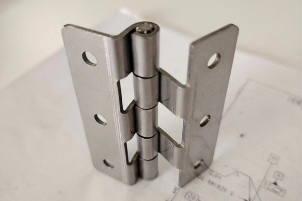 Good Quality Custom Hinges