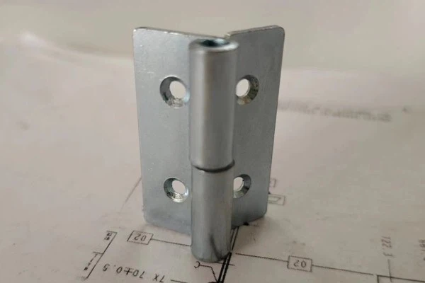 Stainless Steel Hinges: Popular in The EU, Rust-proof And Corrosion-resistant, Often Used in Humid Environments